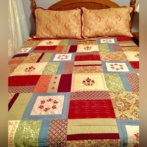 2067 VTG Quilted Quilt Machine sewn Embroidered, Hand Quilted Eureka Springs, AR